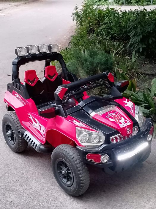 Машинка детская на аккумуляторе