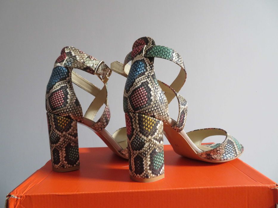 NOWE Buty damskie firmy Calzado Queen rozm. 39