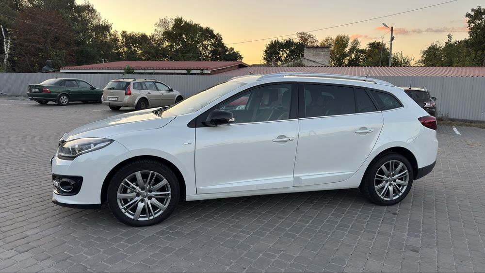 Renault Megane 2016рік BOSE Не фарбований