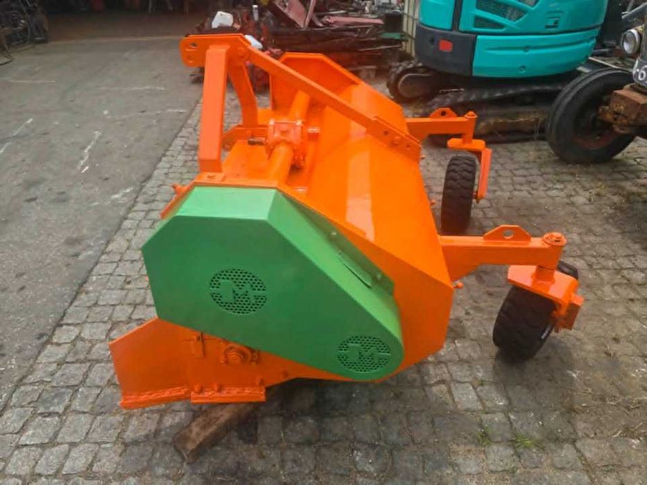 Trituradora de martelos auto alimentador , Milá MOD-MV180 - usada