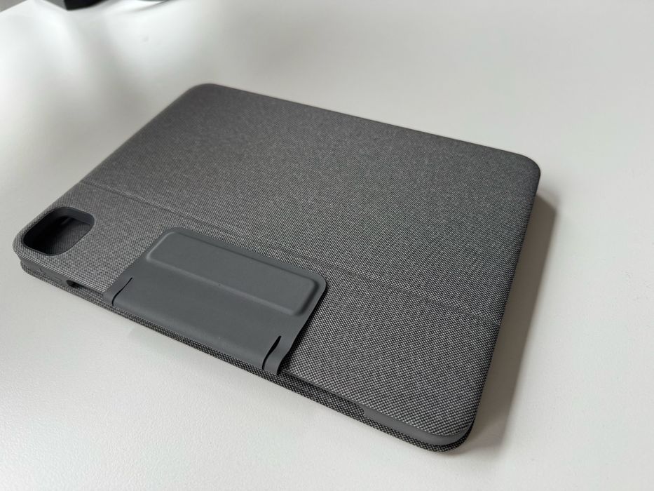Etui Logitech Folio Touch dla iPad pro 11 cali (1,2,3, i 4 generacja)