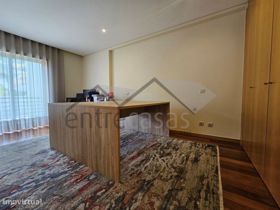 Meadela - Apartamento T3 em Condomínio Fechado