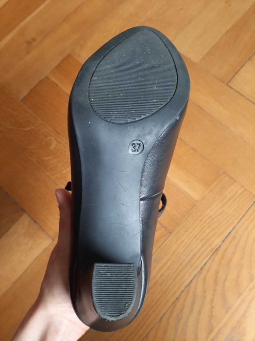 T-bary / skórzane buty na obcasach r 37