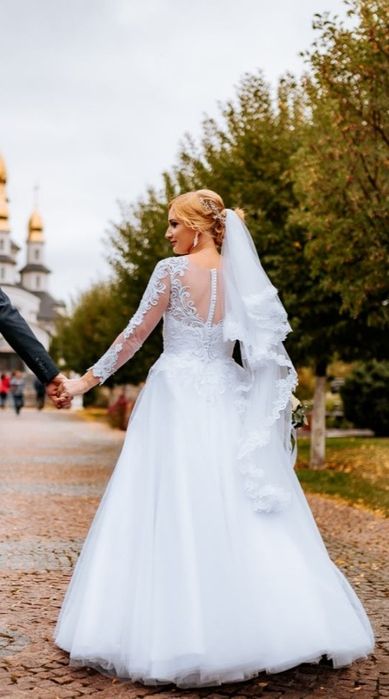 Продам Весільну сукню
