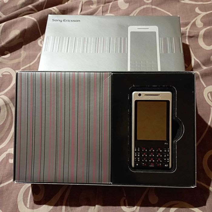 Карманный коммуникатор КПК Sony Ericsson P1i