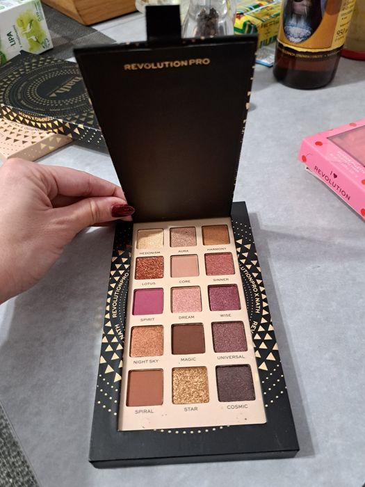 Paletka cieni revolution pro nath