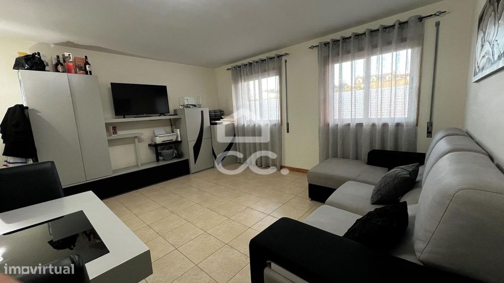 Apartamento T2, Lustosa, Lousada