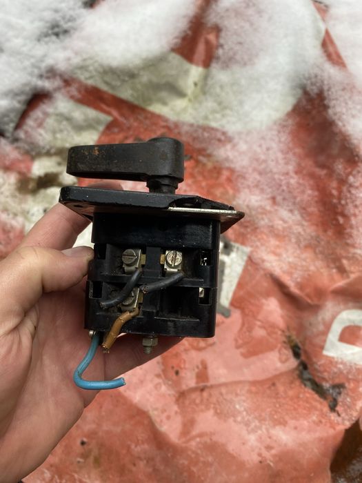 Włącznik prądu siła lub 230 V