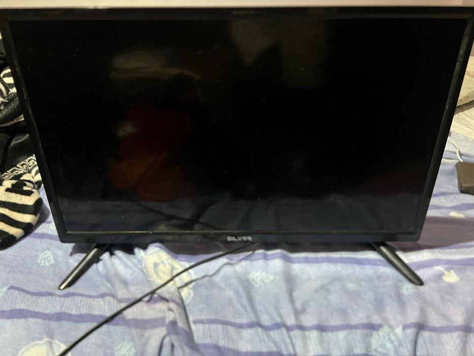 Tv silver pequena