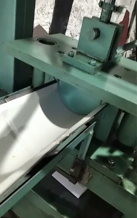 Станок для виробництва круглого конька