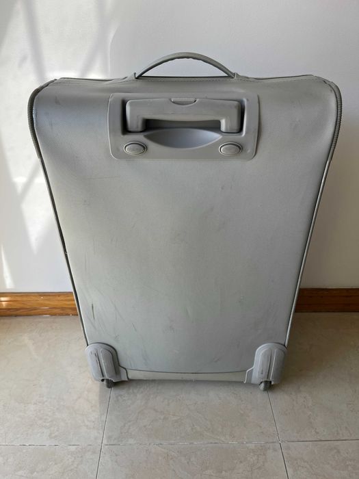 Benetton - Mala Grande Viagem com Trolley e Necessaire