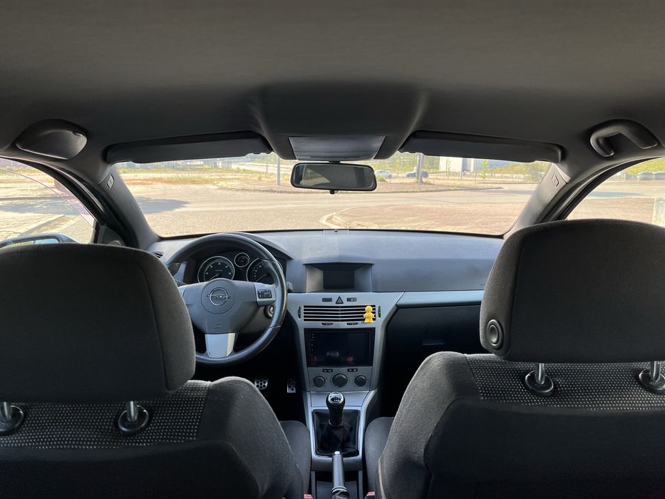 Opel Astra GTC 1.7 CDTI (190mil Kms)
