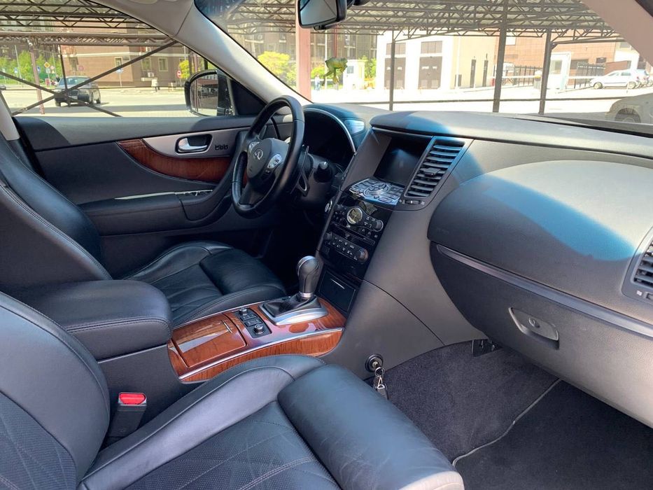 Infiniti FX 37S продам