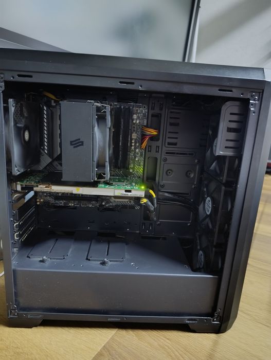 Komputer stacjonarny, gamingowy AMD