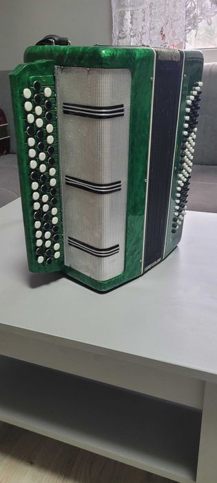 Bajan / akordeon przyciskowy