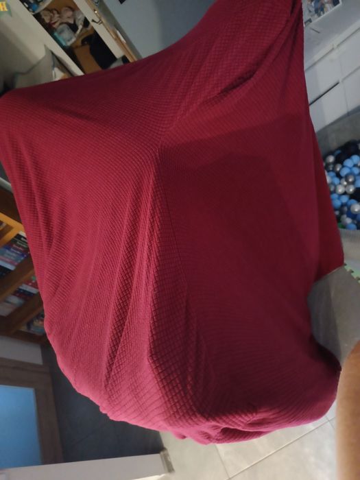 Bordowa nazuta na tapczan