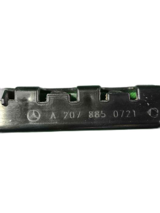 Guia de Pára-choques Trás Esquerdo MERCEDES-BENZ E-CLASS Cabriolet A2078850721 (OEM)