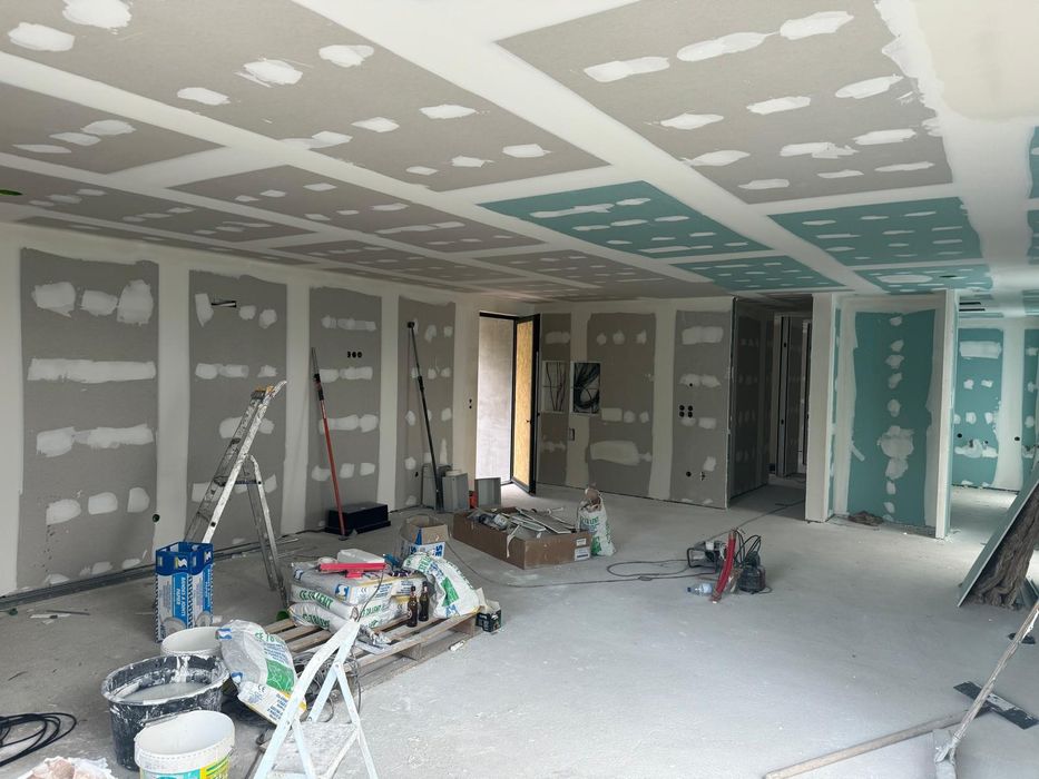 Serviço  de pinturas e ladrilhador