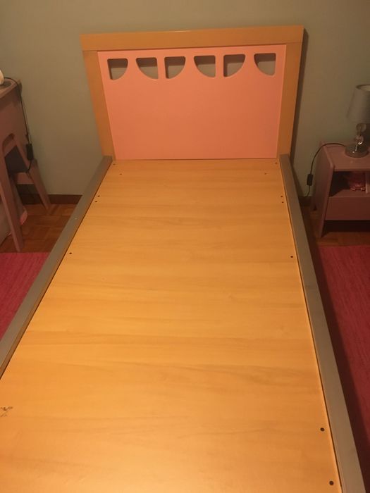 Cama para criança ou jovem
