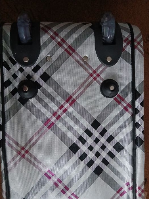 Очень красивая сумка на колесах