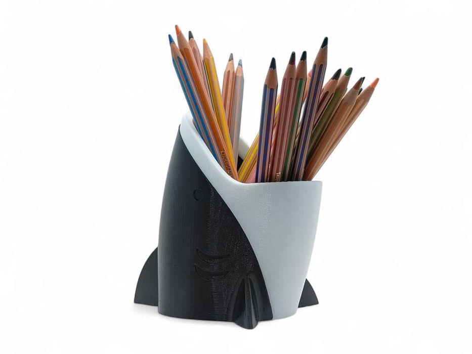 Organizer na biurko–Rekin/Przybornik na kredki,ołówki,długopisy SHARK