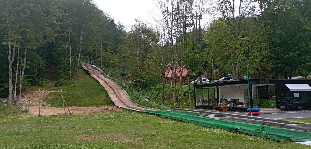Продаємо сучасний будинок курорт Поляна