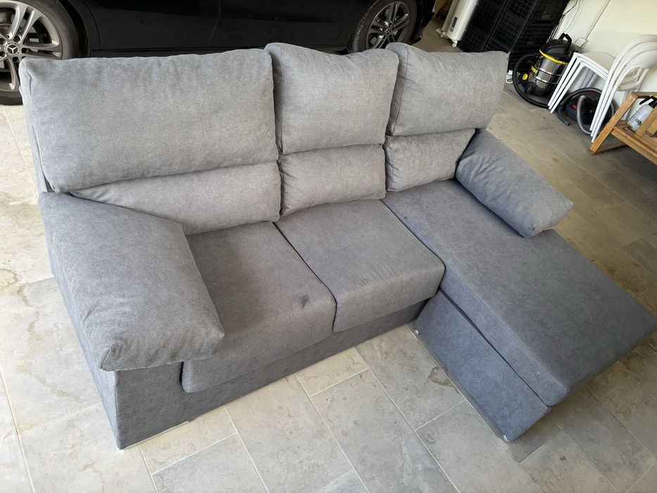 Sofá com chaise long