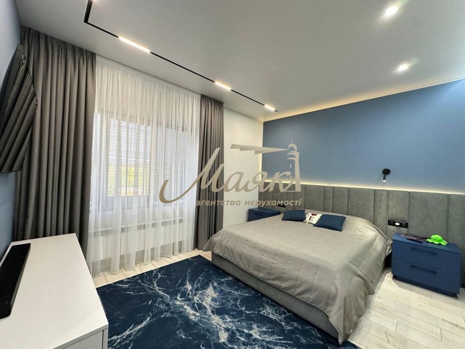 Крутий будинок з новим ремонтом в тихому місці.