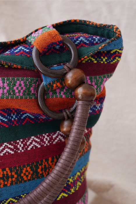 Saco multicor feito à mão