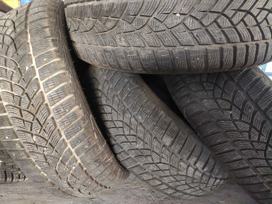 opony zimowe- 4szt. - 215/60R16 Goodyear