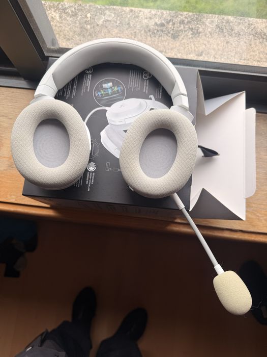 Fones  Razer Barracuda X bluetooth