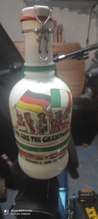Kufel do piwa z Mistrzostw Świata 1990
