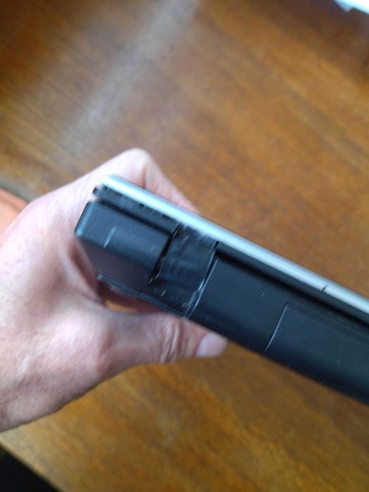 Ноутбук Samsung NP300v5z Core i3-2330 2,20 GHz, RAM 6 ГБ, HHD 200 ГБ