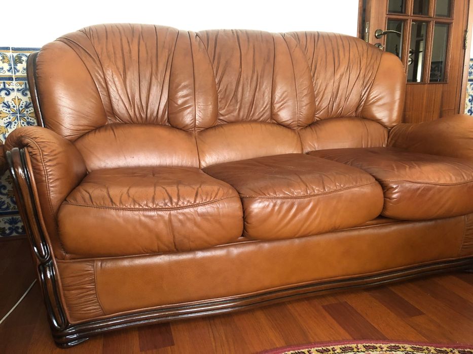 Sofá de cabedal 3 lugares com cama