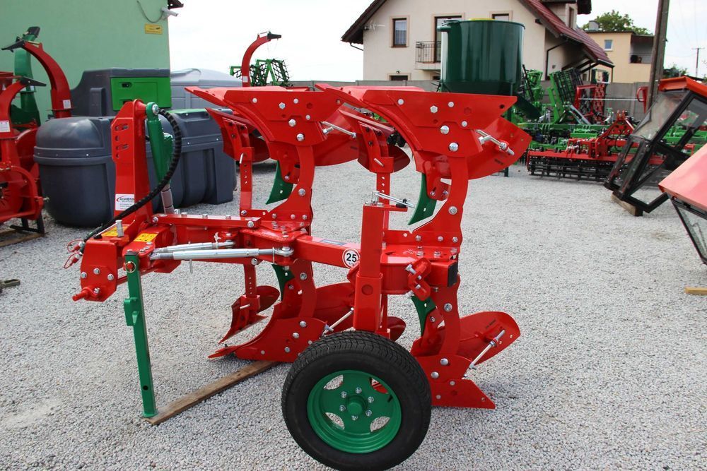 Pług pługi obrotowy obracalny mały Agro-Masz zabezpieczenie