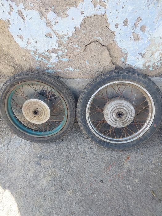 Продам колисо на мотоцекла іж