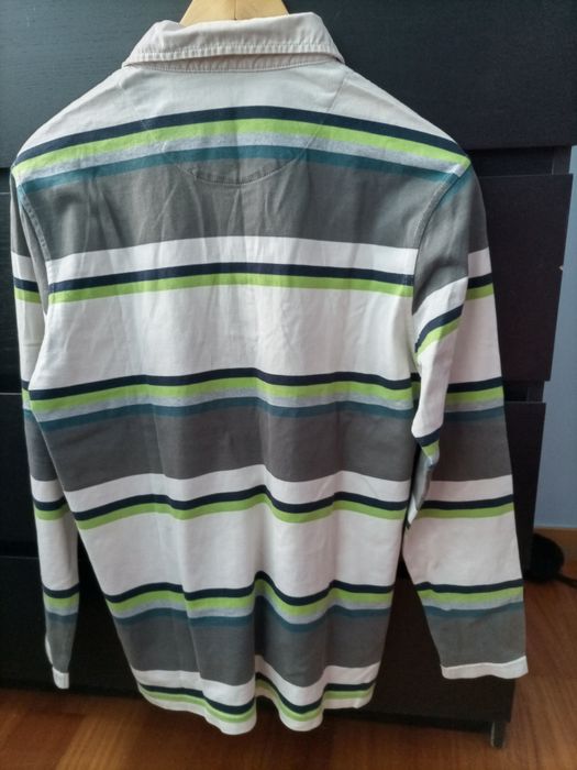 Polo às riscas salsa