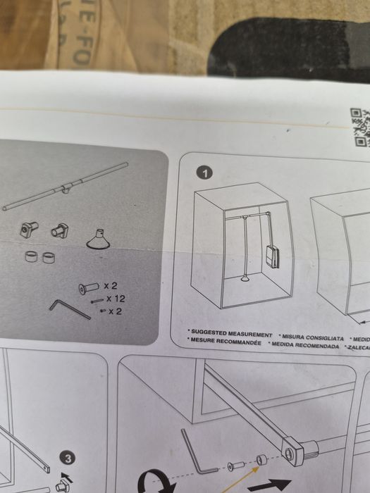 Regulowany wieszak na odzież, pantograf