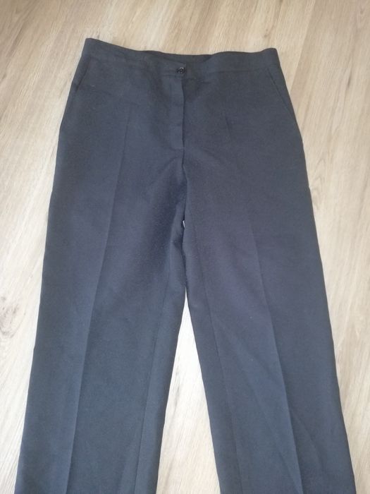 Calça clássica de senhora T-38 nova