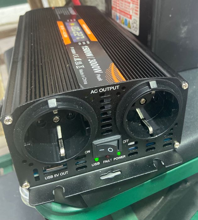 Inversor de corrente 12v para 220