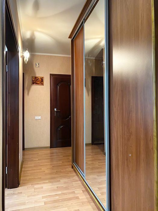 %Трикімнатна квартира на Грушевського