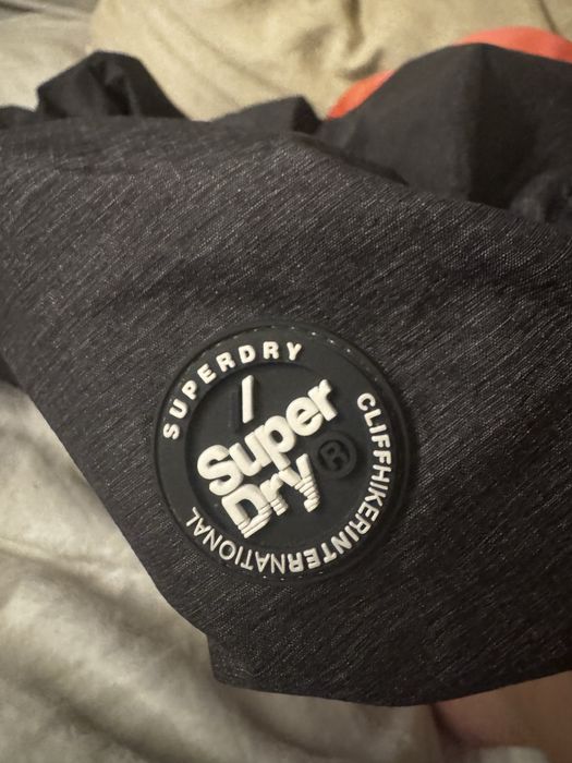 Куртка вітрова технічна superdry жіноча