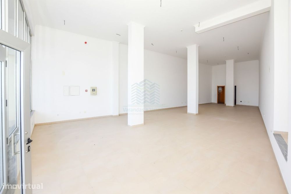 Loja para Comércio ou Serviços em Torres Novas – 170 m²
