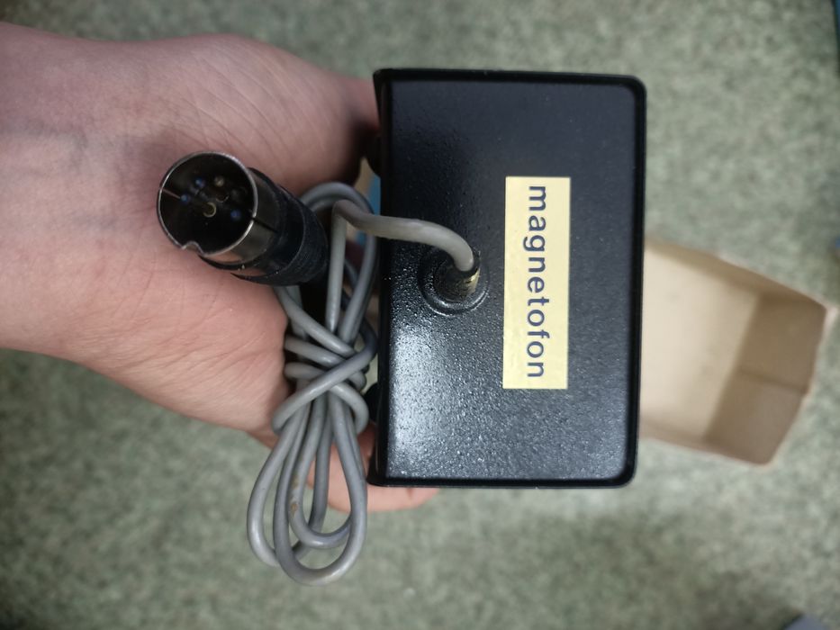 Przystawka magnetofonowa do rzutnika Diapol