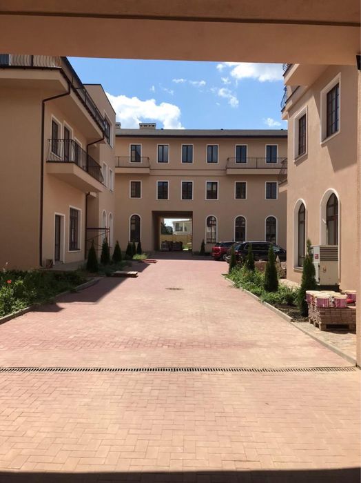 Продаю на 27сот. КОМПЛЕКС ЗДАНИЙ 3088m2  Рядом Моря Костанди / Шишкина