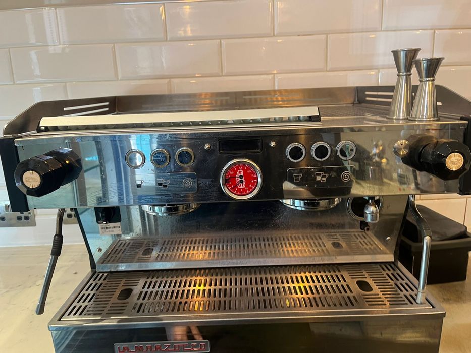 Кавомашина, La Marzocco PB
