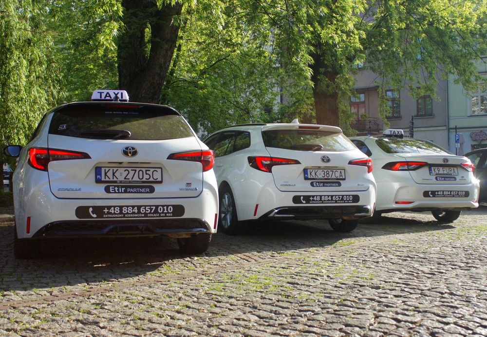 Wynajem aut TAXI możliwy wykup  UBER/BOLT/FREENOW  Corolla GR!