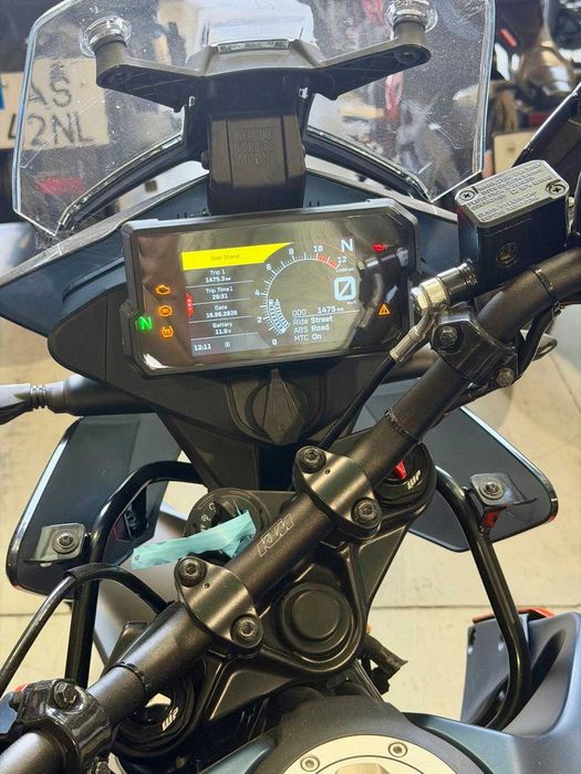 Moto KTM 390 adventure