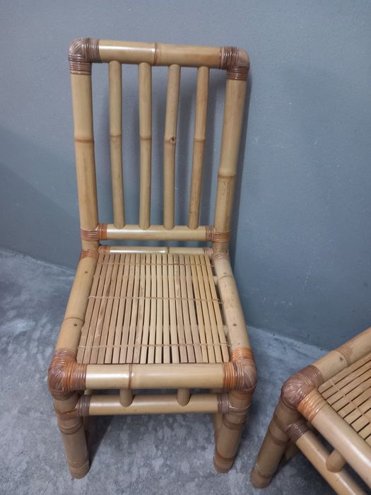 Cadeiras em cana de bambu