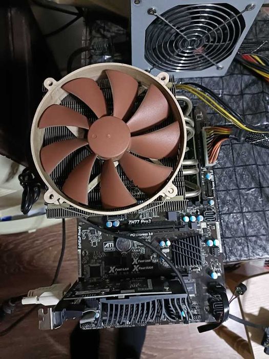 Процесор Intel Core i7-3770K (топовий процесор 1155 сокету)